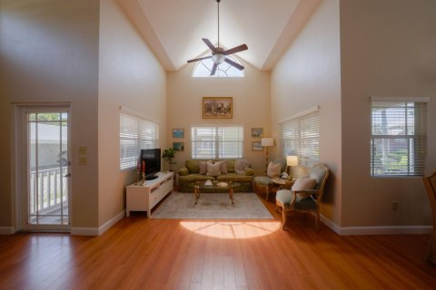 House in Okeechobee, Florida 1 bedroom, 136.01 sq.m. № 2175624 - photo 6