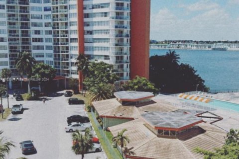 Condominio en venta en Miami, Florida, 1 dormitorio, 74.41 m2 № 1811298 - foto 8