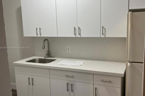 Appartement à louer à Miami, Floride: 1 chambre, 50.17 m2 № 1745860 - photo 2