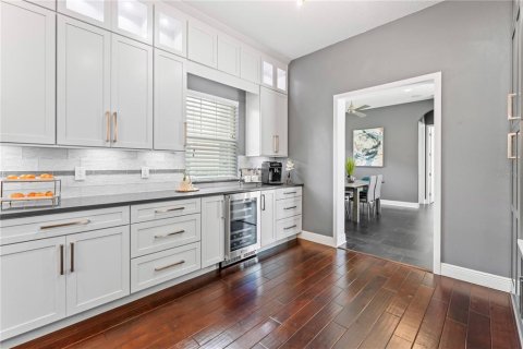 House in Tampa, Florida 7 bedrooms, 463.68 sq.m. № 1609299 - photo 23