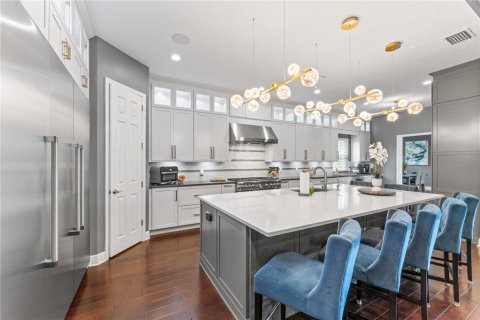 House in Tampa, Florida 7 bedrooms, 463.68 sq.m. № 1609299 - photo 18