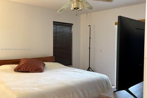 House in Boynton Beach, Florida 2 bedrooms, 116.31 sq.m. № 1762738 - photo 16