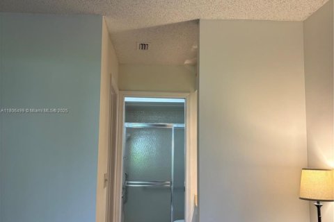 House in Boynton Beach, Florida 2 bedrooms, 116.31 sq.m. № 1762738 - photo 22