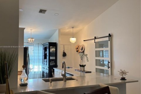 House in Boynton Beach, Florida 2 bedrooms, 116.31 sq.m. № 1762738 - photo 5