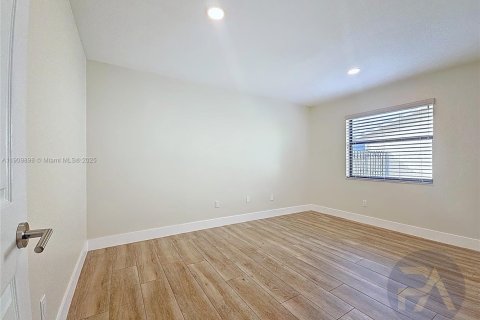 Villa ou maison à louer à Davie, Floride: 4 chambres, 208.19 m2 № 1967026 - photo 22