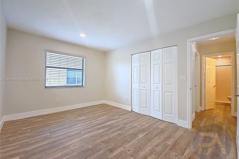 Villa ou maison à louer à Davie, Floride: 4 chambres, 208.19 m2 № 1967026 - photo 24