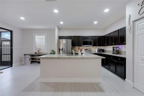 Villa ou maison à vendre à Homestead, Floride: 5 chambres, 240.15 m2 № 1971468 - photo 4