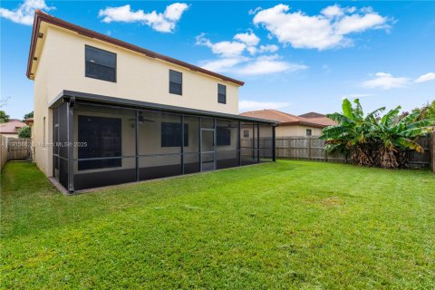 Купить виллу или дом в Хомстед, Флорида 5 спален, 240.15м2, № 1971468 - фото 24