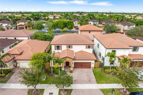 Купить виллу или дом в Хомстед, Флорида 5 спален, 240.15м2, № 1971468 - фото 26