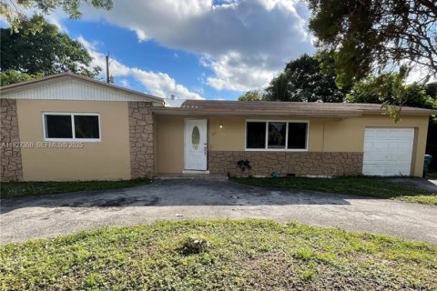 Villa ou maison à Miami, Floride 3 chambres, 131.46 m2 № 1986057