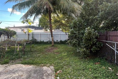 Villa ou maison à louer à Miami, Floride: 3 chambres, 131.46 m2 № 1986057 - photo 9