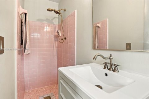 Casa en venta en West Palm Beach, Florida, 3 dormitorios, 113.34 m2 № 2421584 - foto 9