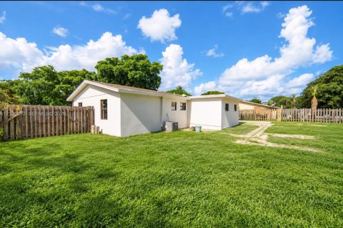 Casa en venta en West Palm Beach, Florida, 3 dormitorios, 113.34 m2 № 2421584 - foto 3