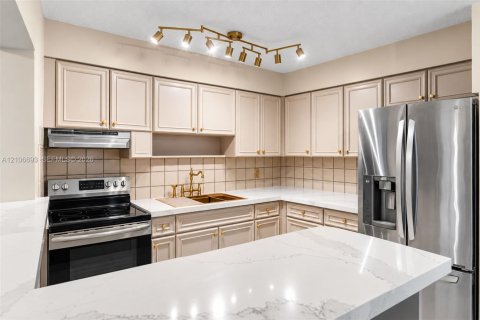 Casa en venta en West Palm Beach, Florida, 3 dormitorios, 113.34 m2 № 2421584 - foto 5