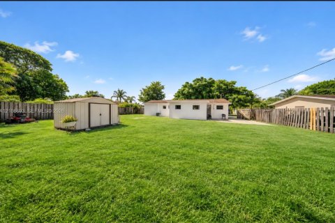 Casa en venta en West Palm Beach, Florida, 3 dormitorios, 113.34 m2 № 2421584 - foto 2