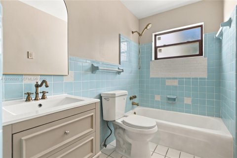 Casa en venta en West Palm Beach, Florida, 3 dormitorios, 113.34 m2 № 2421584 - foto 16