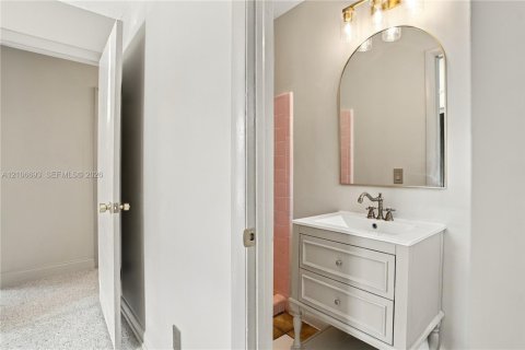 Casa en venta en West Palm Beach, Florida, 3 dormitorios, 113.34 m2 № 2421584 - foto 10