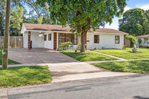 Casa en West Palm Beach, Florida 3 dormitorios, 113.34 m2 № 2421584