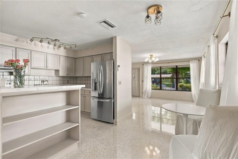 Casa en venta en West Palm Beach, Florida, 3 dormitorios, 113.34 m2 № 2421584 - foto 17