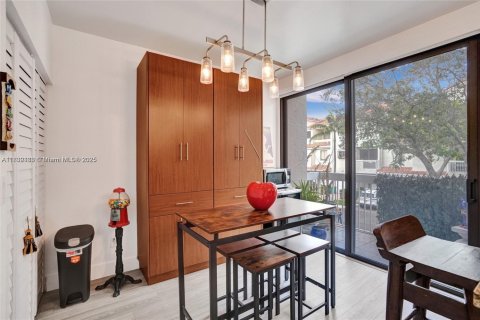 Townhouse in Aventura, Florida 4 bedrooms, 245.82 sq.m. № 2154770 - photo 20