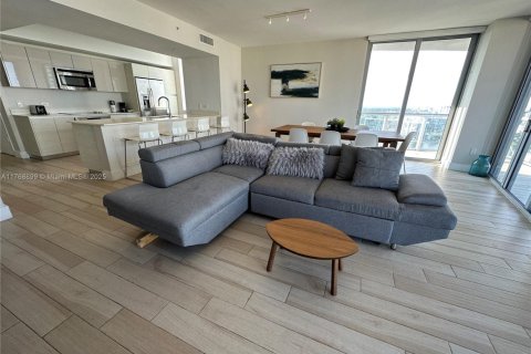 Condo in Hallandale Beach, Florida, 3 bedrooms  № 2044505 - photo 16