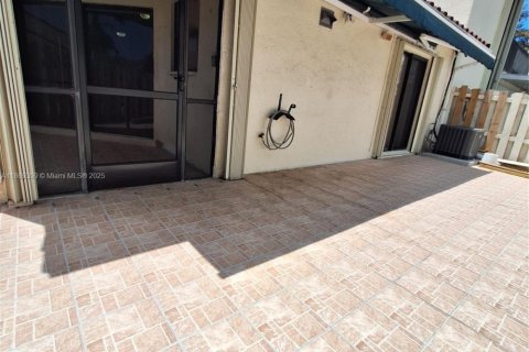 House in Homestead, Florida 2 bedrooms, 88.35 sq.m. № 1926489 - photo 22