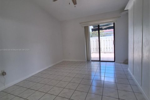 House in Homestead, Florida 2 bedrooms, 88.35 sq.m. № 1926489 - photo 18