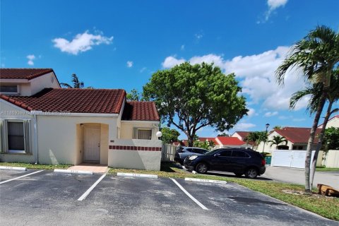 House in Homestead, Florida 2 bedrooms, 88.35 sq.m. № 1926489 - photo 2