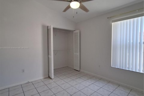 House in Homestead, Florida 2 bedrooms, 88.35 sq.m. № 1926489 - photo 13