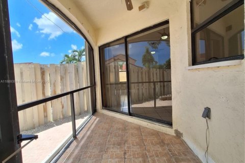 House in Homestead, Florida 2 bedrooms, 88.35 sq.m. № 1926489 - photo 12