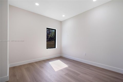 Immobilier commercial à vendre à Miami, Floride: 455.22 m2 № 2025240 - photo 24