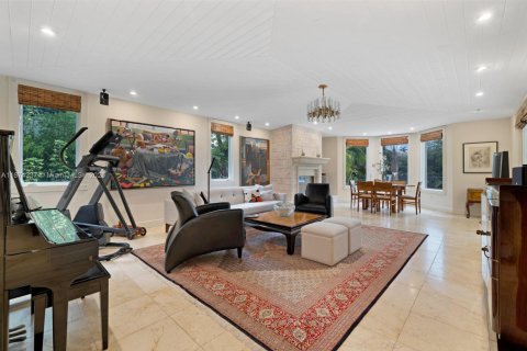 Casa en venta en Coral Gables, Florida, 6 dormitorios, 601.54 m2 № 1943574 - foto 12