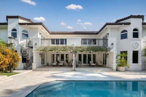 Casa en venta en Coral Gables, Florida, 6 dormitorios, 601.54 m2 № 1943574 - foto 17