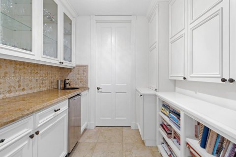 Casa en venta en Coral Gables, Florida, 6 dormitorios, 601.54 m2 № 1943574 - foto 15