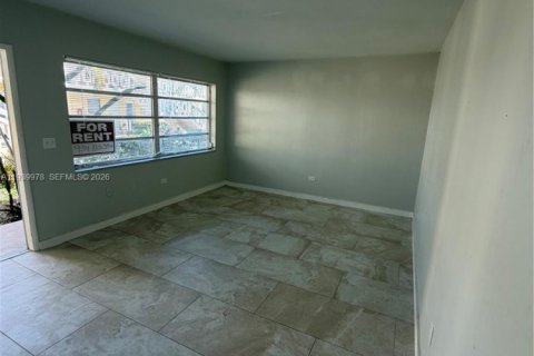 Copropriété à louer à Lake Worth, Floride: 1 chambre, 62.99 m2 № 1997129 - photo 2