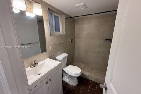 Снять в аренду квартиру в Майами-Бич, Флорида 1 спальня, 278.24м2, № 2246980 - фото 8