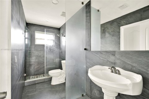 Immobilier commercial à vendre à Miami, Floride: 314.01 m2 № 1957270 - photo 21