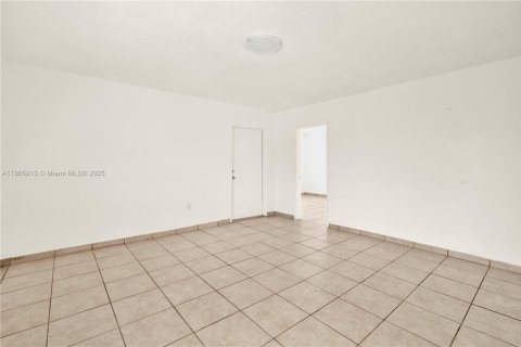 Immobilier commercial à vendre à Miami, Floride: 314.01 m2 № 1957270 - photo 19