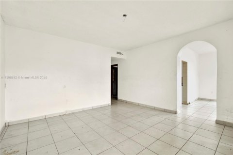 Immobilier commercial à vendre à Miami, Floride: 314.01 m2 № 1957270 - photo 26