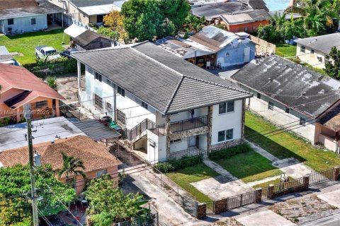 Immobilier commercial à vendre à Miami, Floride: 314.01 m2 № 1957270 - photo 3