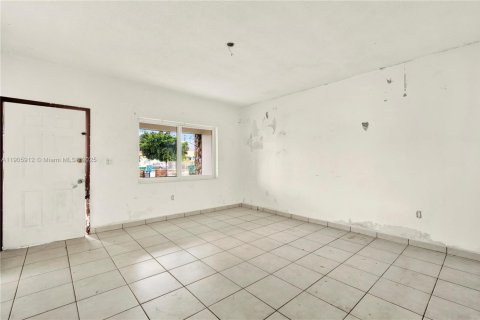 Immobilier commercial à vendre à Miami, Floride: 314.01 m2 № 1957270 - photo 24