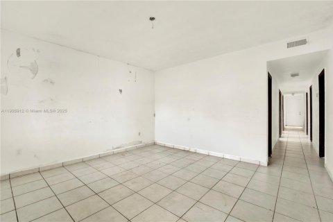 Immobilier commercial à vendre à Miami, Floride: 314.01 m2 № 1957270 - photo 23