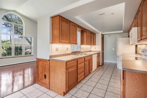 Villa ou maison à vendre à Zephyrhills, Floride: 3 chambres, 162.49 m2 № 1302401 - photo 28