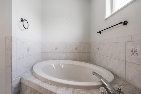 Villa ou maison à vendre à Zephyrhills, Floride: 3 chambres, 162.49 m2 № 1302401 - photo 15