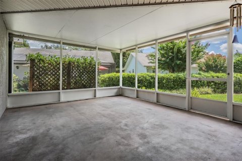 Villa ou maison à vendre à Zephyrhills, Floride: 3 chambres, 162.49 m2 № 1302401 - photo 10