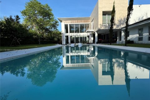 House in Pinecrest, Florida 6 bedrooms, 659.42 sq.m. № 1935789 - photo 3