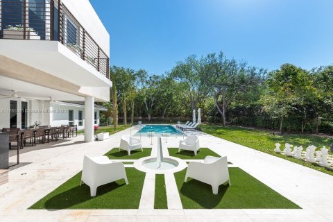 House in Pinecrest, Florida 6 bedrooms, 659.42 sq.m. № 1935789 - photo 25