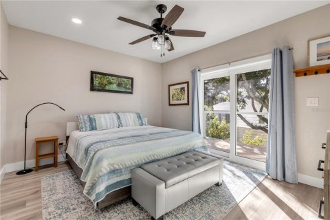 House in New Smyrna Beach, Florida 3 bedrooms, 111.48 sq.m. № 2393657 - photo 6