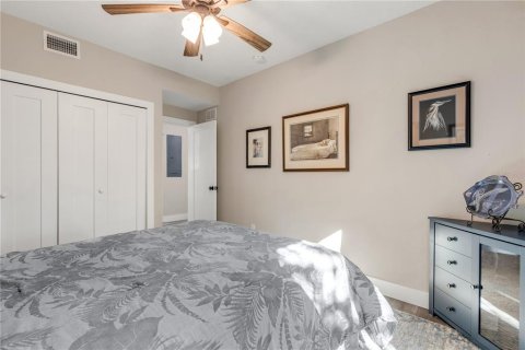 House in New Smyrna Beach, Florida 3 bedrooms, 111.48 sq.m. № 2393657 - photo 9