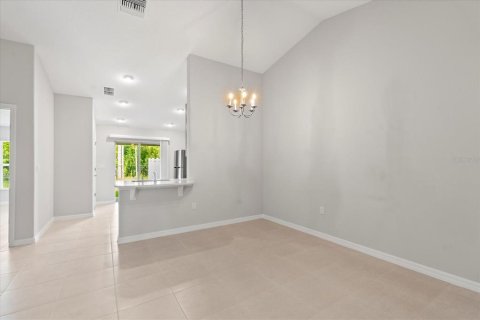Commercial property in Palm Coast, Florida 6 bedrooms, 191.38 sq.m. № 1620431 - photo 20